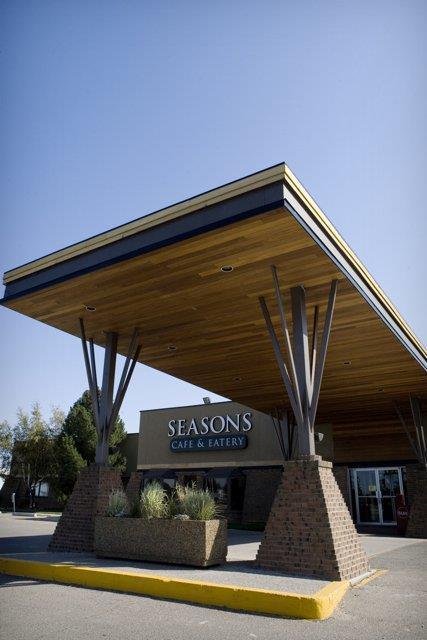 Heritage Inn Hotel & Convention Centre - Taber Exterior photo